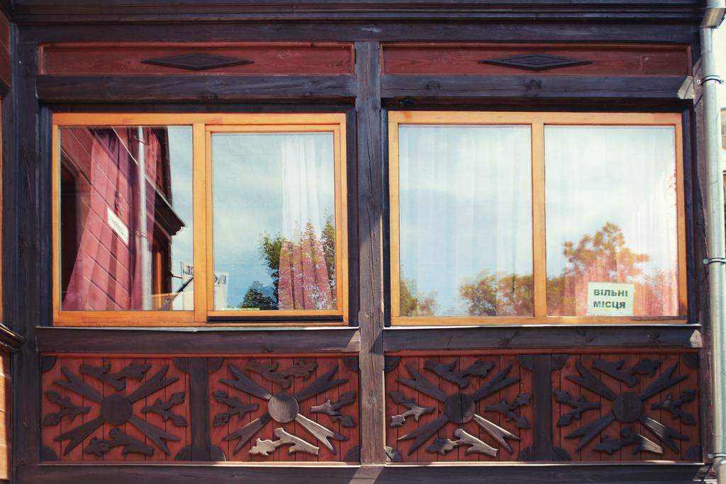 Malvy Hotel Truskavets Ngoại thất bức ảnh