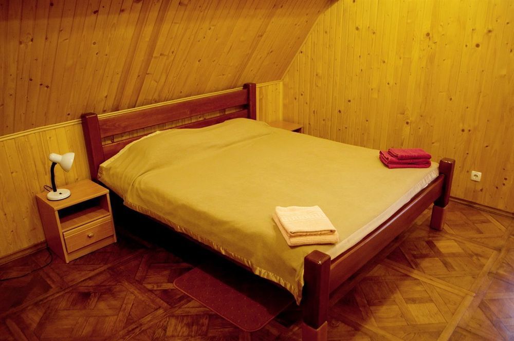 Malvy Hotel Truskavets Ngoại thất bức ảnh